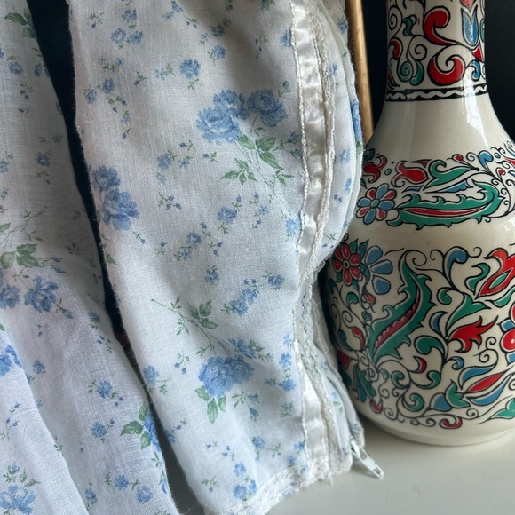 White and Blue Tiered Long Sleeve Sundress with Mandarin Collar - Picture 13 of 15